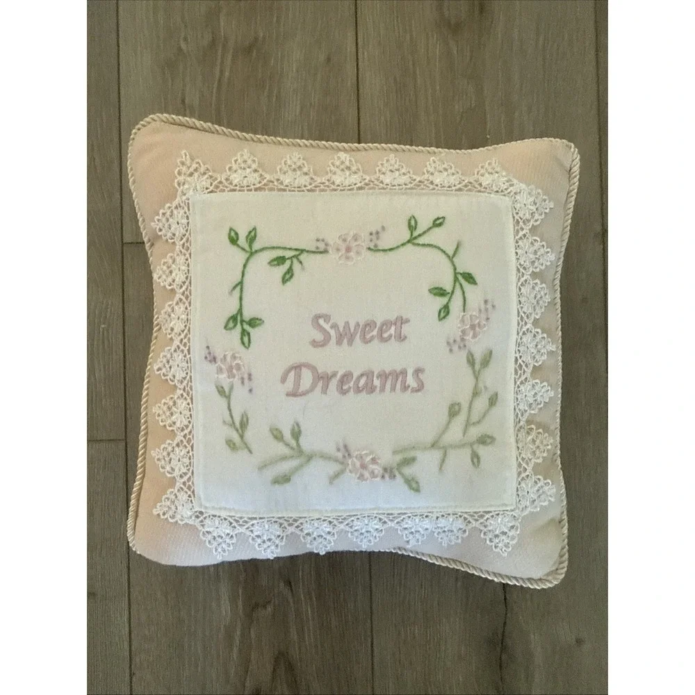 Vintage Sweet Dreams Applied Embroidery Flower Throw Pillow with‎ Edging